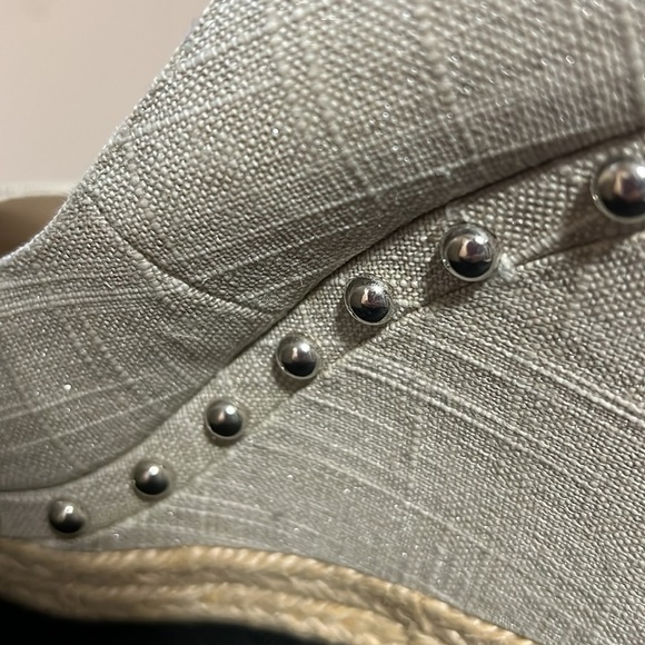 Aldo Gray Wedges with Studded Detail - Picture 6 of 11